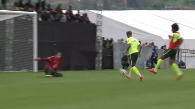 Mondial-2014: encore une nouvelle coupe pour Neymar смотреть онлайн