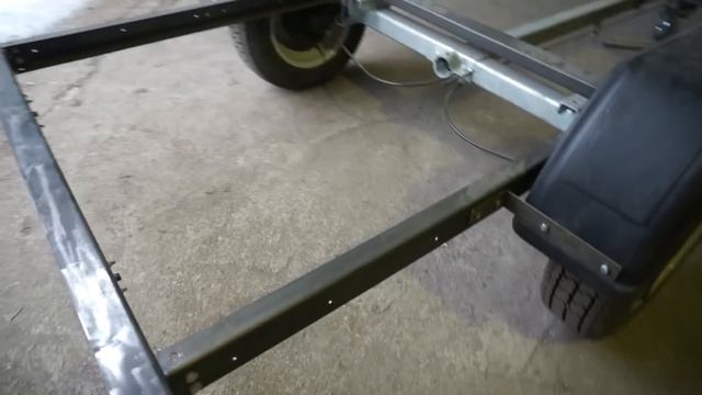 Прицеп рамка с тормозами на 750-1300кг