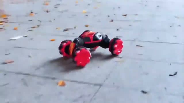 Быстрая машина ! Машинка на радиоуправлении жестами руки! смотреть онлайн