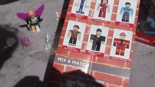 ROBLOX MYSTERY BOX series 4 unboxing | Comparing a Legit Roblox action Figure w/ a Bootleg смотреть онлайн