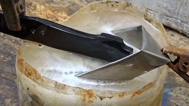 Restoration Rusty Butcher Axe смотреть онлайн