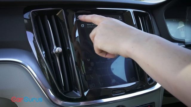 Volvo V60 Cross Country смотреть онлайн