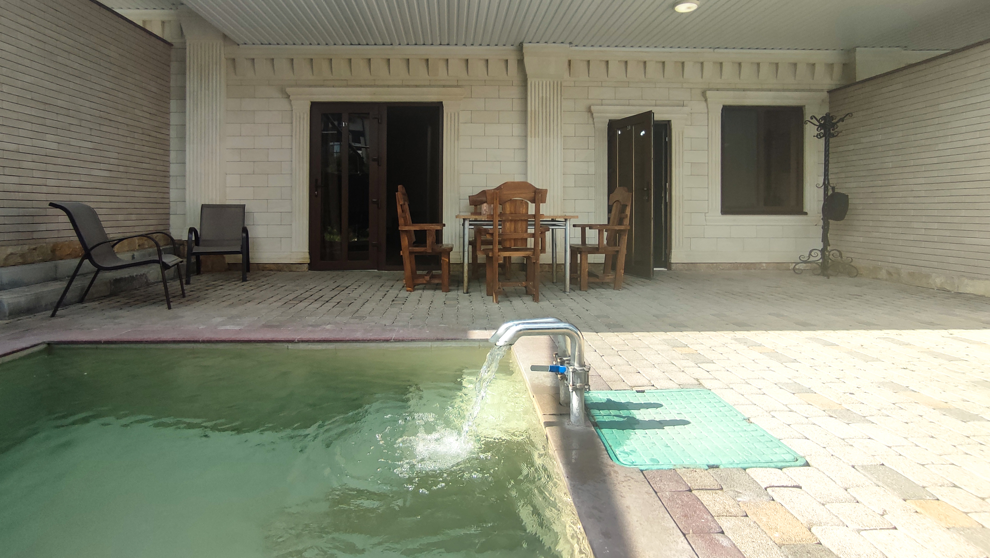 Термальные источники «Аушигер-сити» в Кабардино-Балкарии. Обзор номера с личным бассейном смотреть онлайн