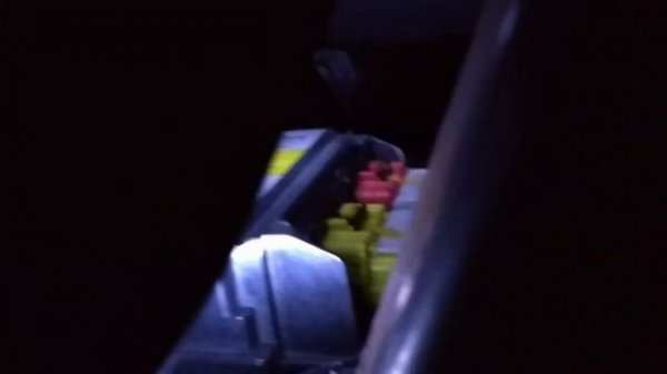 Заміна блока SRS Airbag на Tesla Model S. Як зняти блок на тесла модель с.