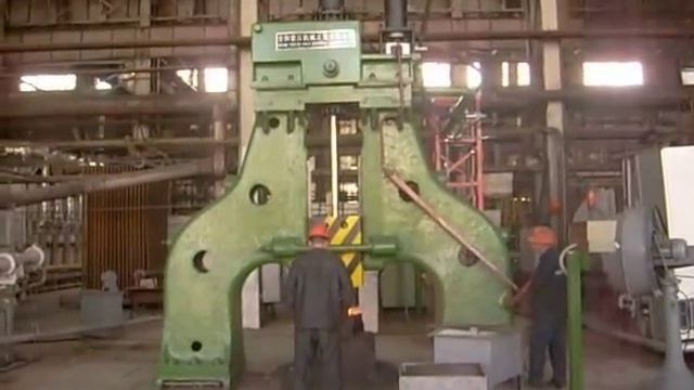 электро-гидравлический кузнечный молот C66-70 (2 т.с.) смотреть онлайн