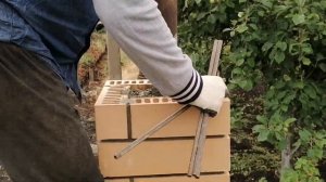 Кладка заборного столба из «евро» эконом кирпича.