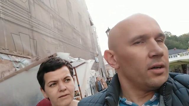 Расческа. Андреевский Спуск. прогулка. позитив. прикол. радостные эмоции. продажа. покупка. поделки смотреть онлайн