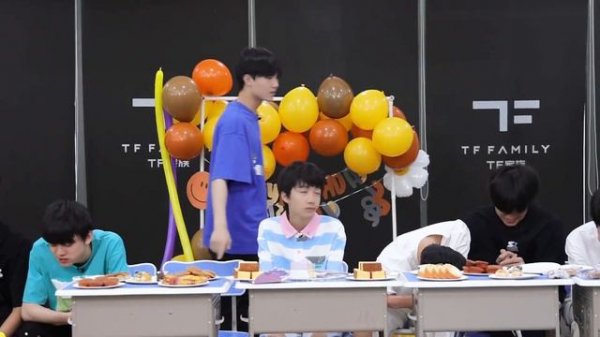 TF FAMILY (TF家族) The Daily Life of Trainees《练习生日常不过的日常》Ep.95