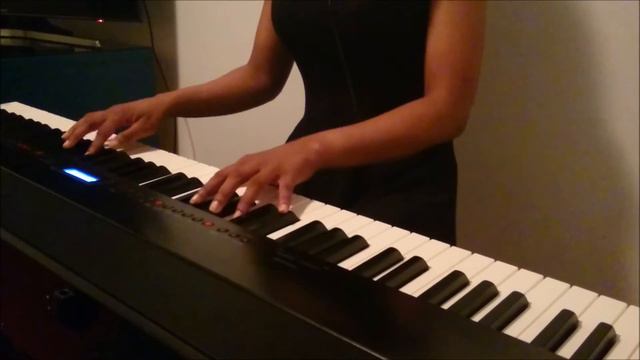 "Bailando" (Enrique), "Danza Kuduro" (Don Omar) & "Stereo Love" (Edward Maya) - Piano Medley смотреть онлайн