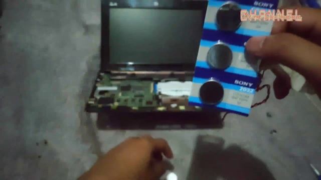 Cara Mengganti Batrai Cmos Notebook ASUS Eee PC Seashell Series смотреть онлайн