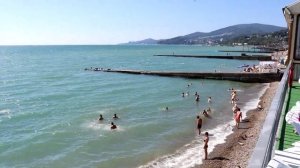 Адлер .По улице Просвещения на пляж "Престиж"  июль 2023 г.