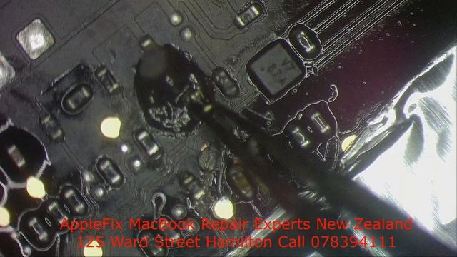 Macbook Water Damaged Repair | SMC U5000 & U3210 3.3 Volt Power Mux Repair | A1466 820-00165 |