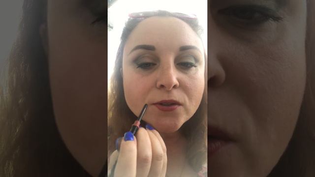 Для тех кто не любит помады, а хочет чтобы губки были красивыми смотреть онлайн