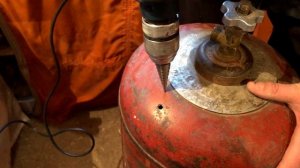 Можно ли сверлить газовый баллон? Безопасное вскрытие.