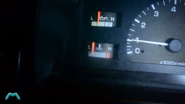 Замена термостата Toyota Hilux 22RE смотреть онлайн