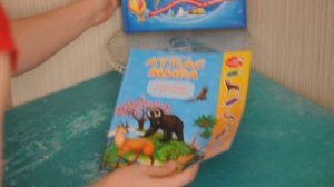 Атлас мира для дошкольников+70 наклеек животные и растения