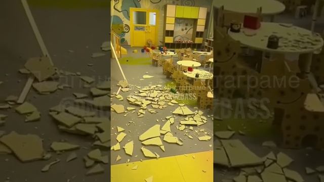 потолок обрушился в кемеровском детском саду смотреть онлайн