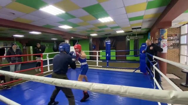 Мазур Богдан спаринг місто Житомир клуб РИНГ 3 раунд смотреть онлайн