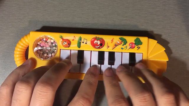 Giorno's Theme but it's played on a $1 Piano смотреть онлайн
