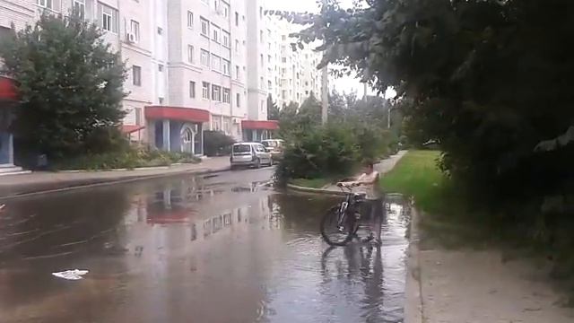 Общественная лужа :) смотреть онлайн