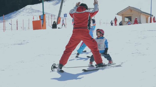 Teaser SkischuleInnichen online смотреть онлайн