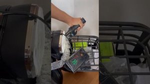 Электровелосипед издаёт звуковой сигнал во время езды. Как отключить этот зуммер.