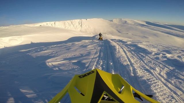 2015.02.06 часть3 Хибины первая горная каталка на снегоходе смотреть онлайн