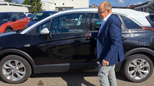Opel Crossland X 1.2 Innovation смотреть онлайн