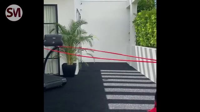 NBA Star Lebron James Home Strenght Training During Covid смотреть онлайн