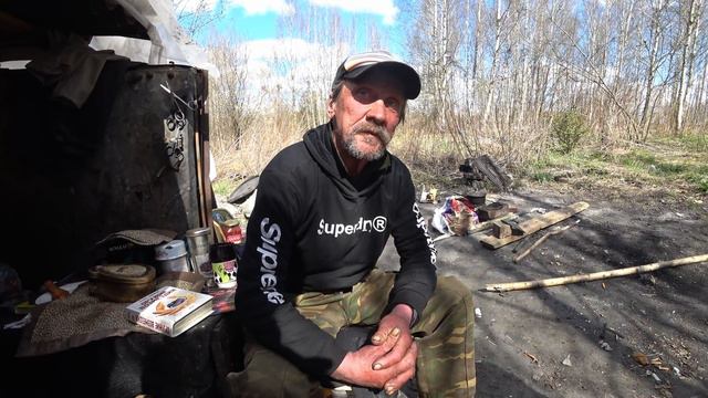 10 лет живёт в лесу. смотреть онлайн