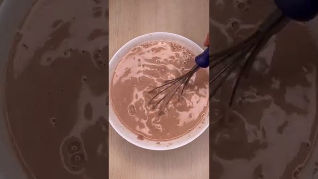 Как приготовить шоколадно-творожное суфле #shorts смотреть онлайн