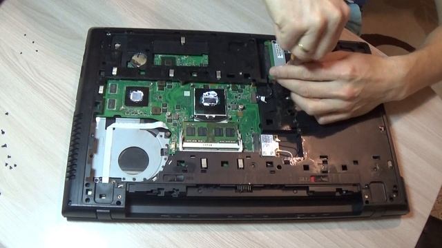 Разборка ноутбука Lenovo Z710 (20250) смотреть онлайн