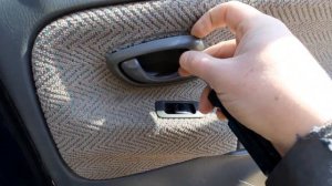 Ремонт внутренней дверной ручки Сузуки Гранд Витара 1999г.