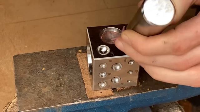 Making a DIY Metal Smith's Forge that Fits in The Palm of Your Hand смотреть онлайн