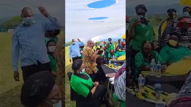 Former president Mr Jacob Zuma's response towards Mr Blade Nzimande on the matter of free education смотреть онлайн