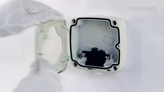 Обзор 5 Мп IP-камеры BEWARD SV3217RZX, детекция лиц, 12x zoom, монтажная коробка, аналитика смотреть онлайн