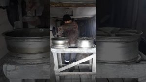 Удаление старой краски с литых дисков