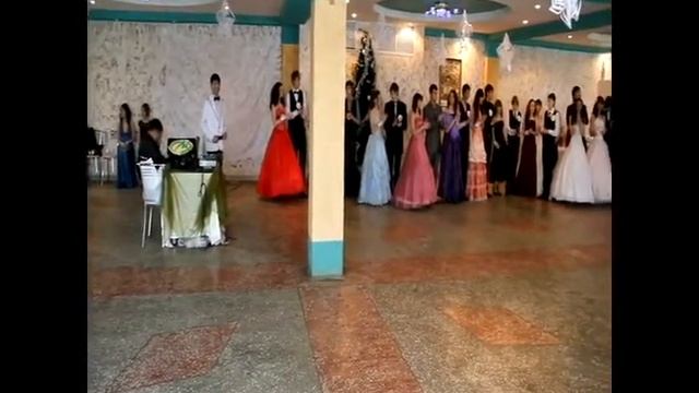 Новогодний бал учащихся в Казани.mp4 смотреть онлайн