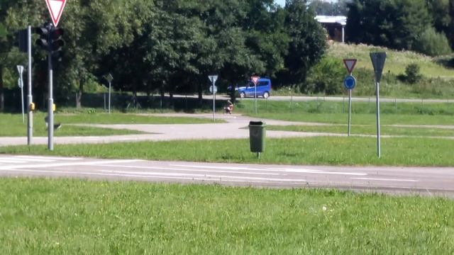 Jízda na minicross:D strili do vyfuku:DDD смотреть онлайн