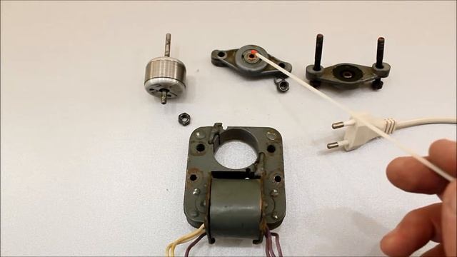 Как сделать генератор из электродвигателя смотреть онлайн