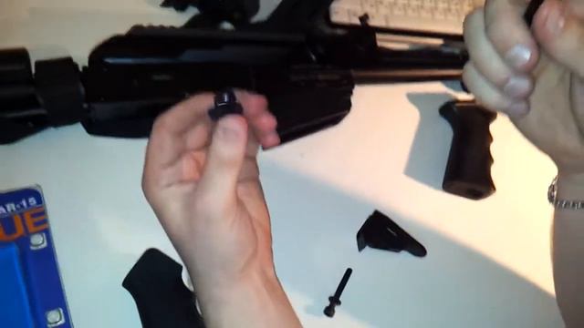 Рукоятка Hogue от AR-15 на Вепрь-12(1) смотреть онлайн