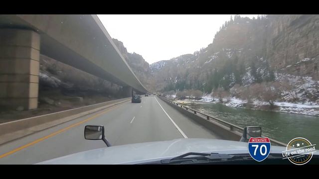 Trucking from California to Canada across Colorado Rockies with heavy snow! (English subtitles,Ep.3 смотреть онлайн