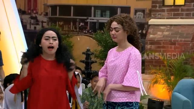 Mpok Alpa dan Rina SIRIK Dengan Kecantikan Nabilah Ayu | OPERA VAN JAVA (16/02/19 Part 1 смотреть онлайн