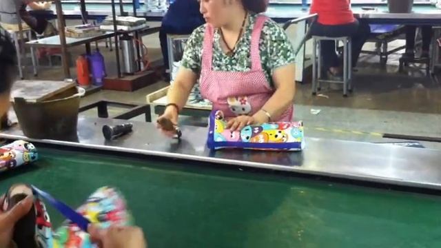 'Design a Welly' Competition Winner - Manufacturing Video смотреть онлайн