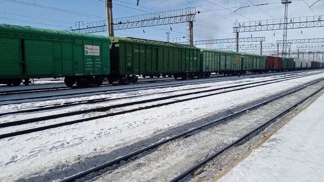 KZ8A-0058(тчэ-11 Нур Султан) с Нечётным грузовым поездом смотреть онлайн