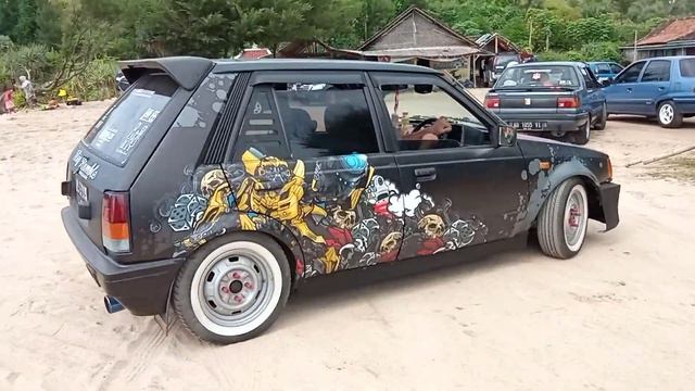 charade g11 markir di pantai ..... смотреть онлайн