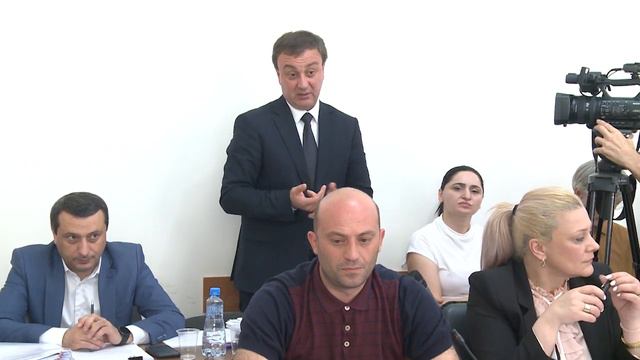 Закрыли весеннюю сессию, и ушли в отпуск. Итоги последнего заседания весенней сессии Парламента смотреть онлайн