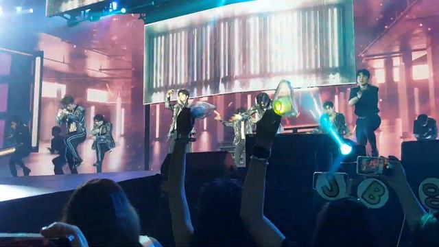 Got7 "Never Ever" Keep Spinning World Tour Oakland Oracle Arena смотреть онлайн