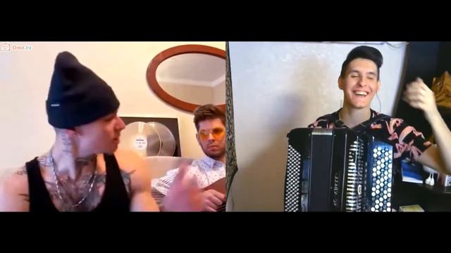 Хижина Музыканта - Реакция девушек на Баяниста - гитариста в чат рулетке 32