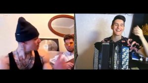 Хижина Музыканта - Реакция девушек на Баяниста - гитариста в чат рулетке 32